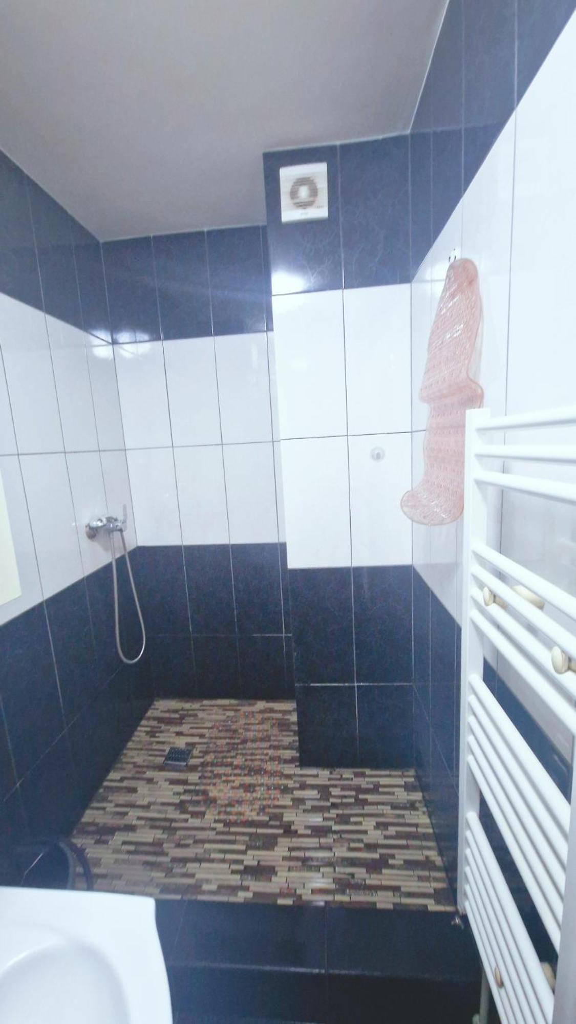 Apartament o camera Ellen Galaţi Exterior foto
