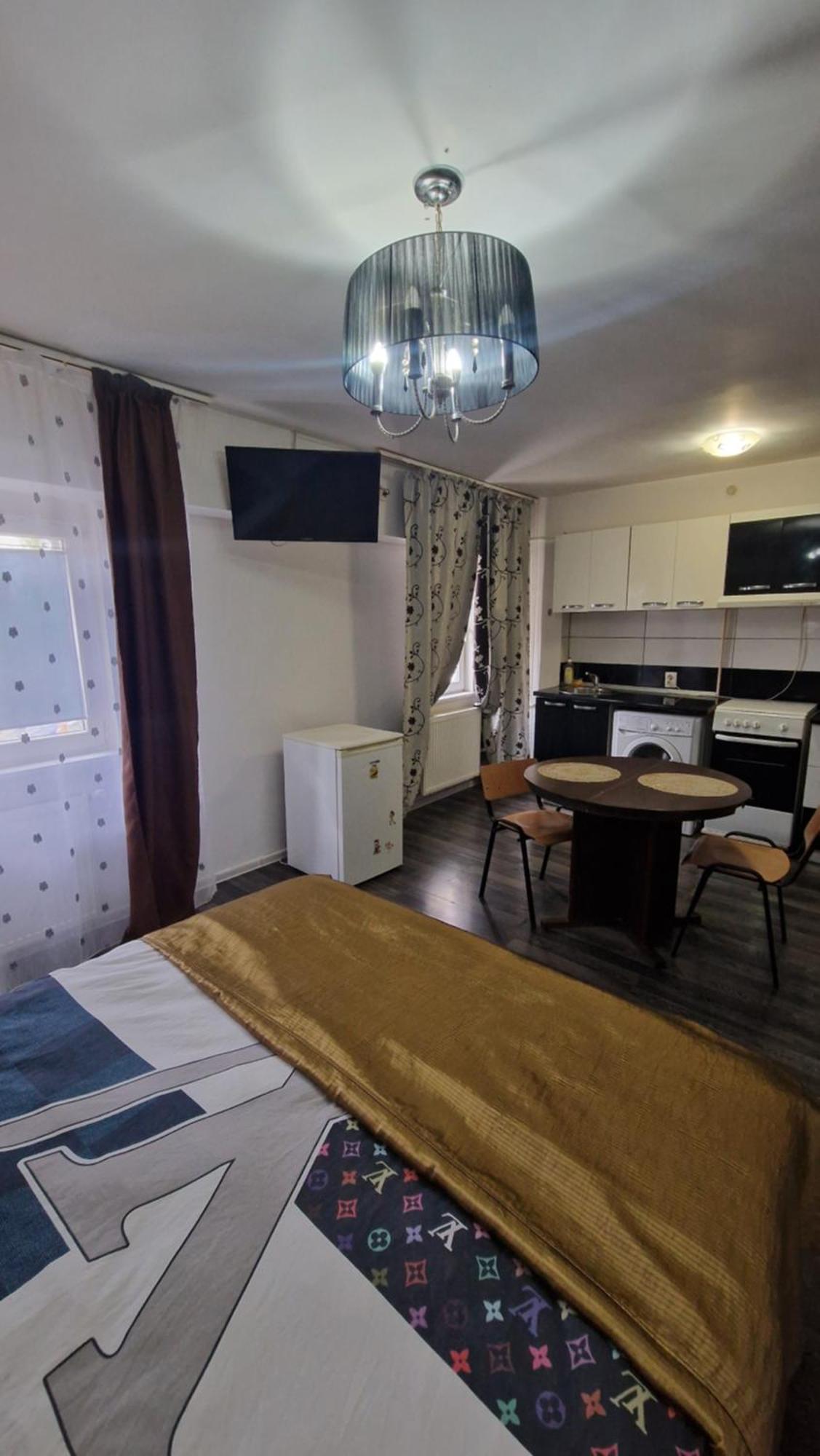 Apartament o camera Ellen Galaţi Exterior foto